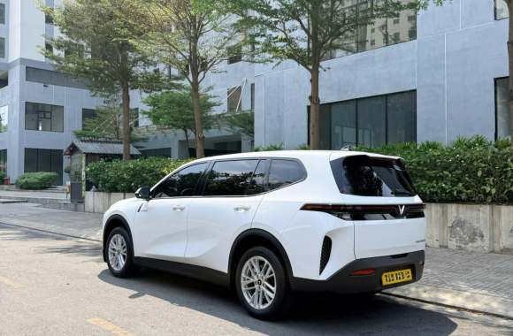 THUÊ XE 7 CHỖ CÓ TÀI XẾ